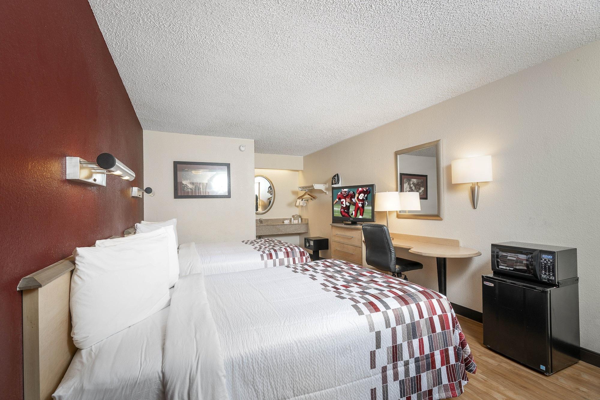 Red Roof Inn Philadelphia - Oxford Valley Langhorne Exterior photo