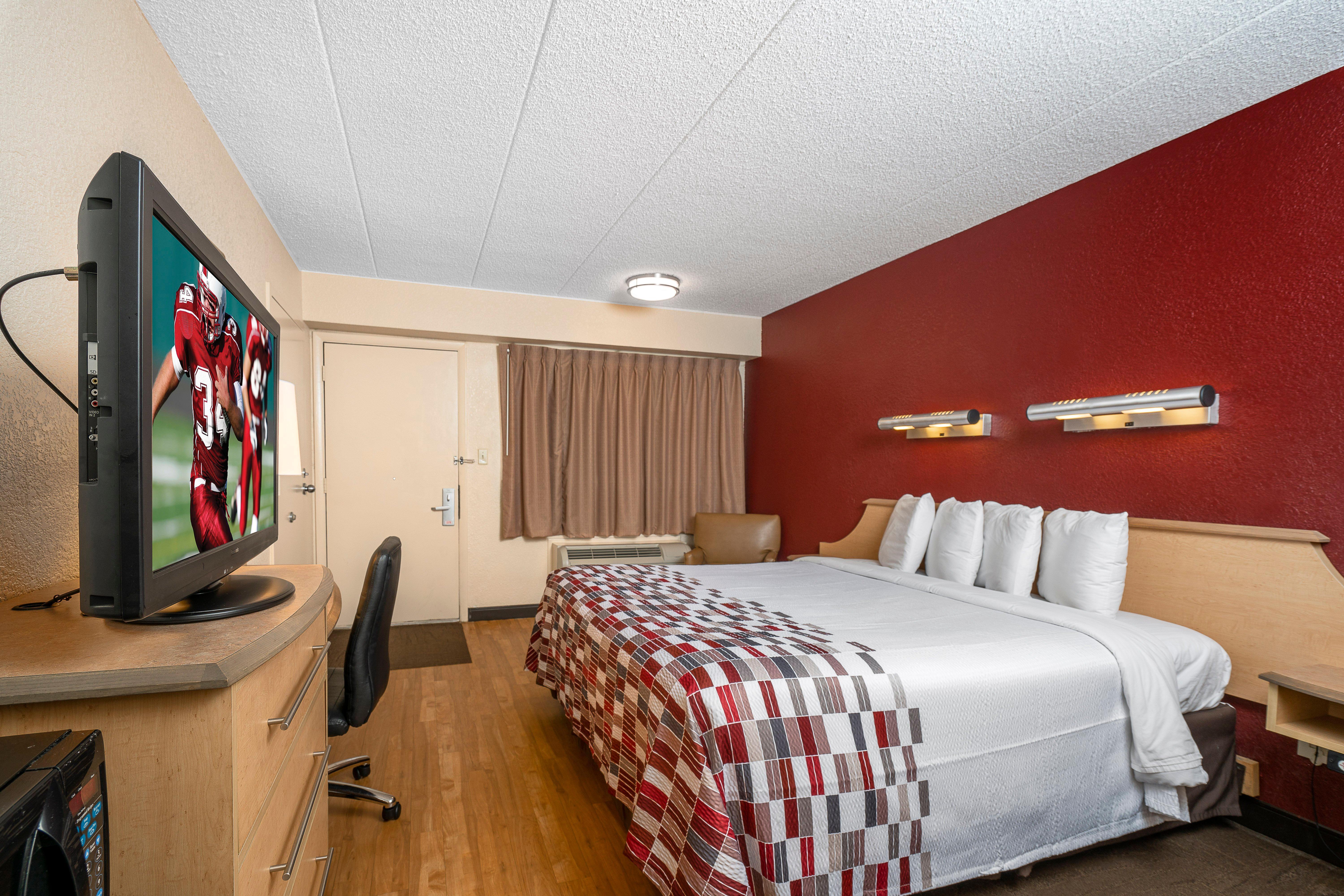 Red Roof Inn Philadelphia - Oxford Valley Langhorne Exterior photo