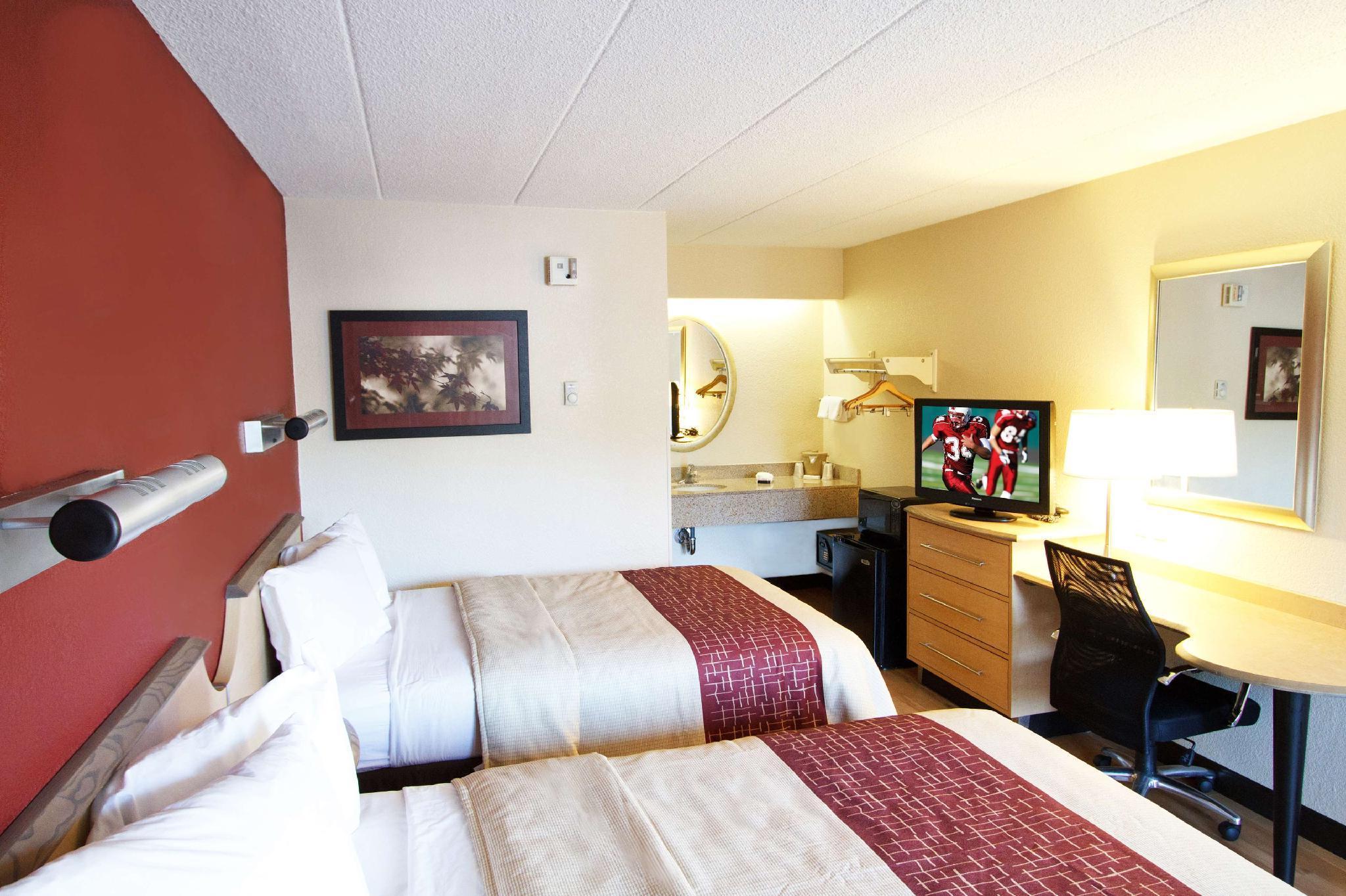 Red Roof Inn Philadelphia - Oxford Valley Langhorne Exterior photo