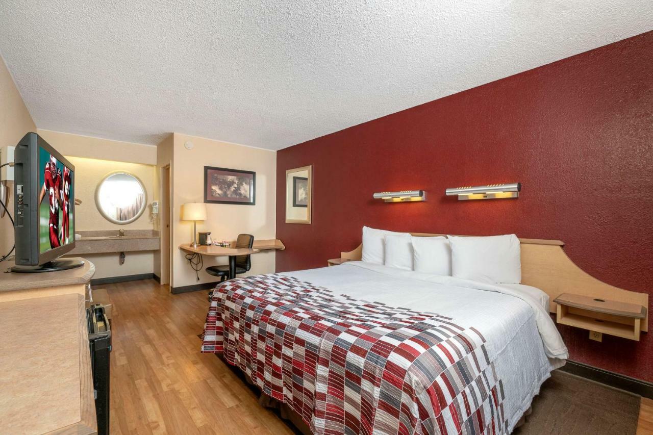 Red Roof Inn Philadelphia - Oxford Valley Langhorne Exterior photo